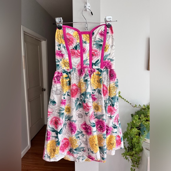 KANDY KISS Floral Print Strapless Fit And Flare Mini Dress - Picture 1 of 5